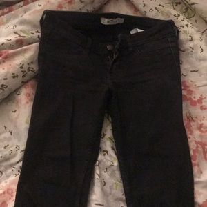 Black Hollister Super Skinny Jeans